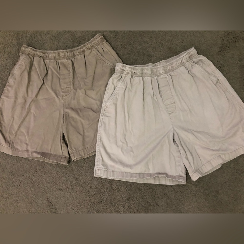 Men’s Khaki Shorts (Medium)